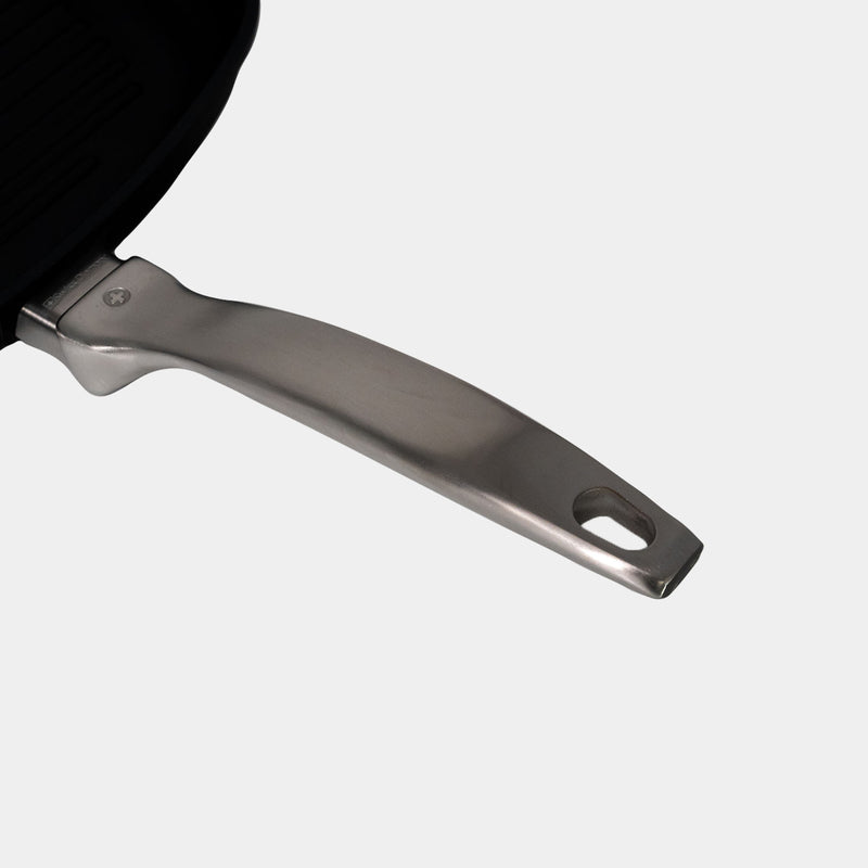 CHD Nonstick 11" x 11" Square Grill Pan close up handle view